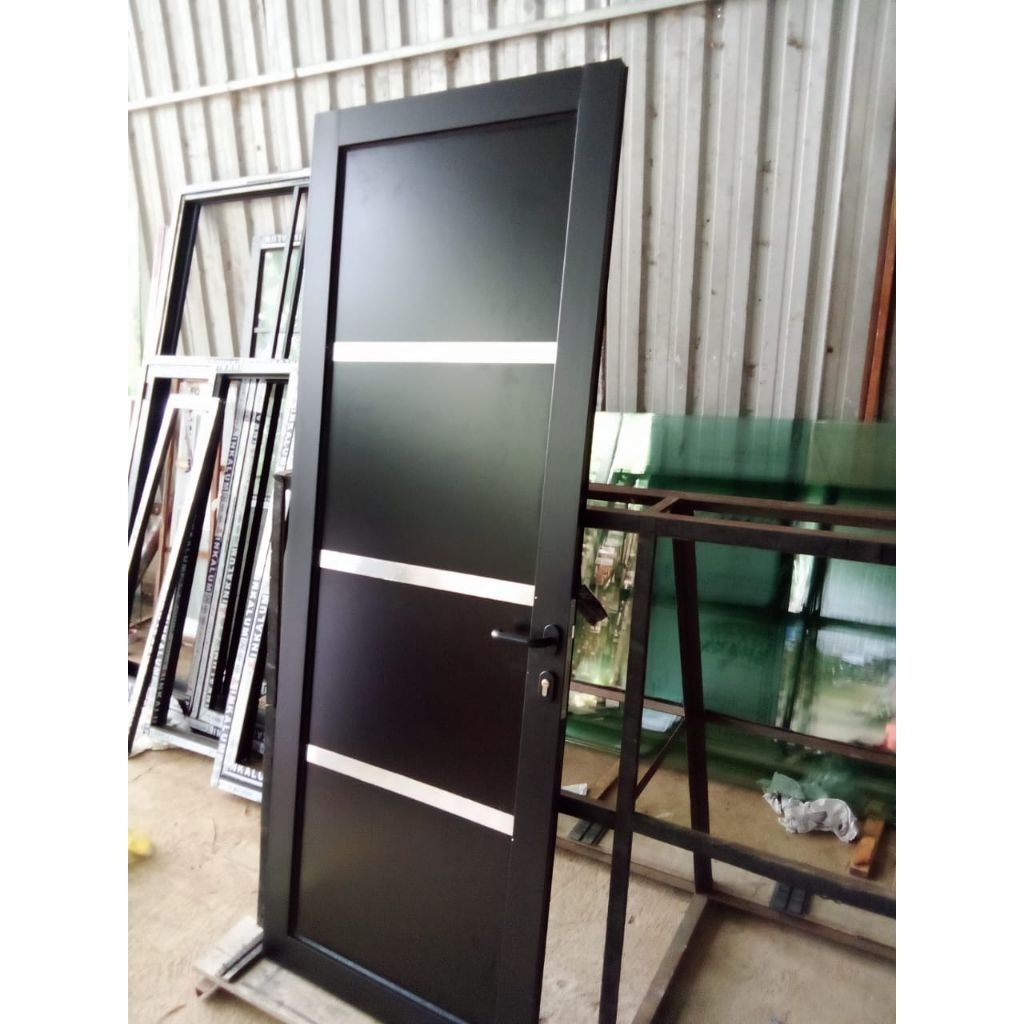 pintu utama almunium  minimalis