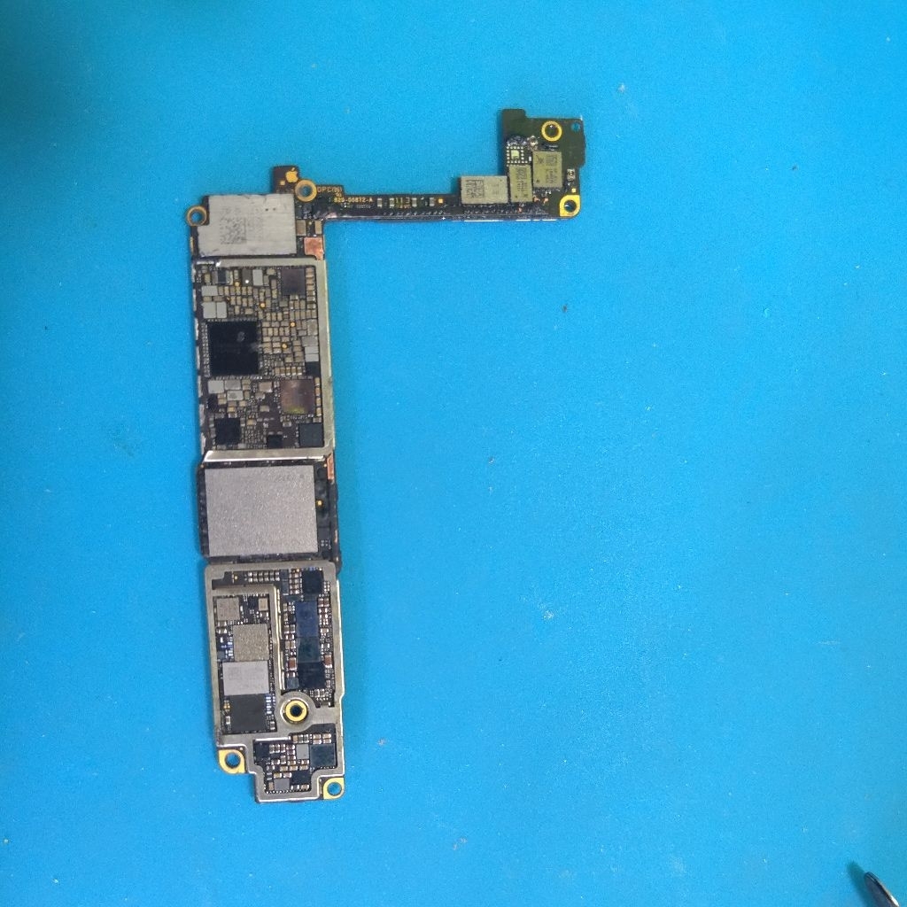 mesin iphone 8 minus bahan