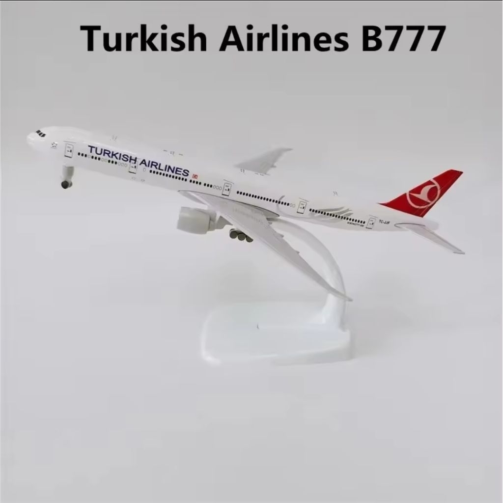 Miniatur Pesawat Turkish Airlines B777-300 Panjang 20Cm