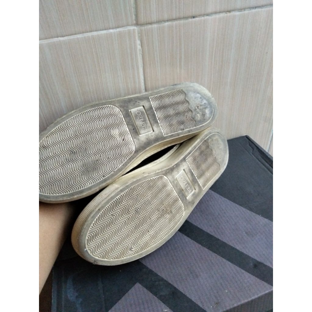 Sepatu Kenzo cewek 38
