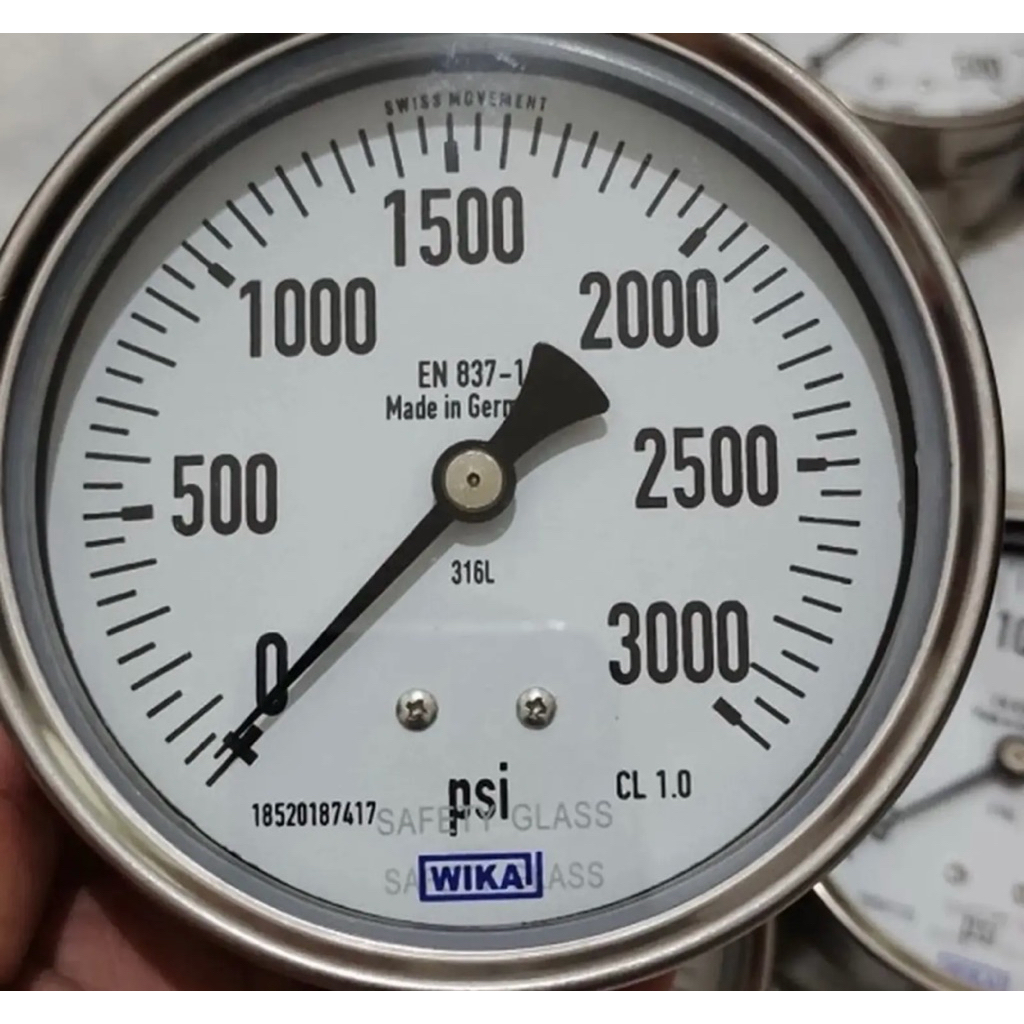 PRESSURE GAUGE WIKA 3000 psi 4" PAYUNG / PRESSURE GAUGE LOWER BACK 3000 psi STAINLESS 4 inch WIKA