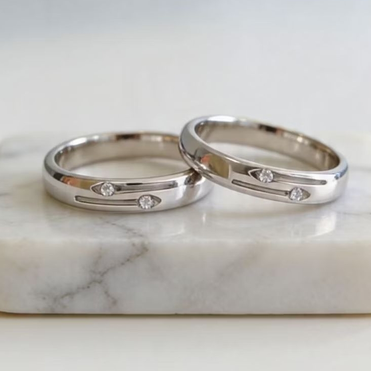 Cincin couple lapis emas putih nikah/lamaran ukir nama