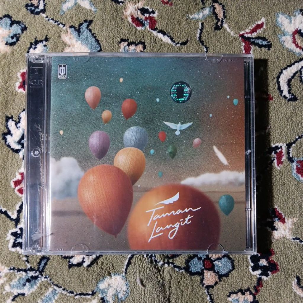 CD NOAH - TAMAN LANGIT ( SEGEL )