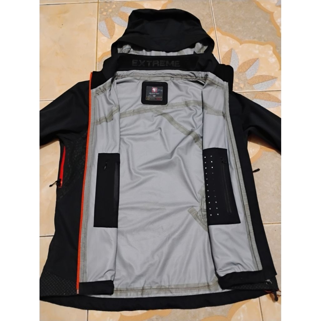 blackyak outdoor jacket