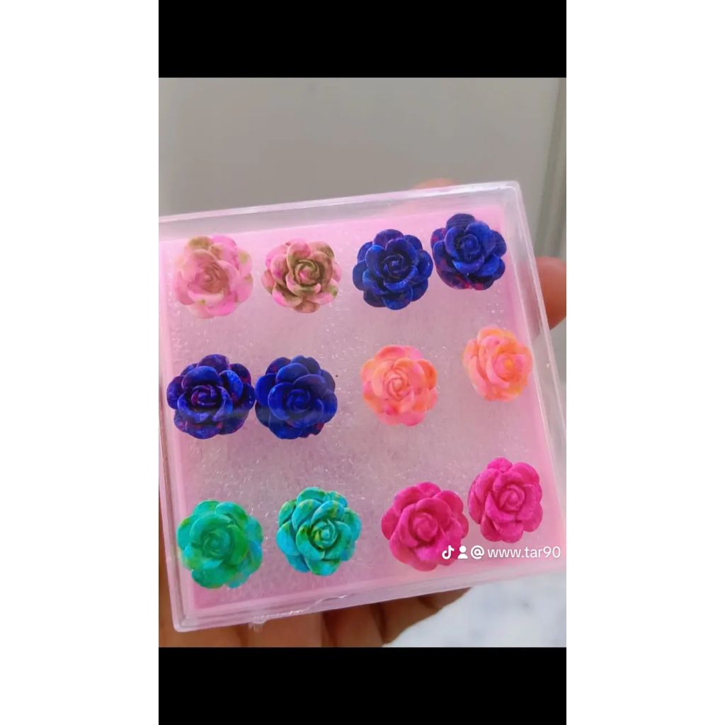 per box anting mawar isi. 6 pasar ( mawar tusuk plastik)
