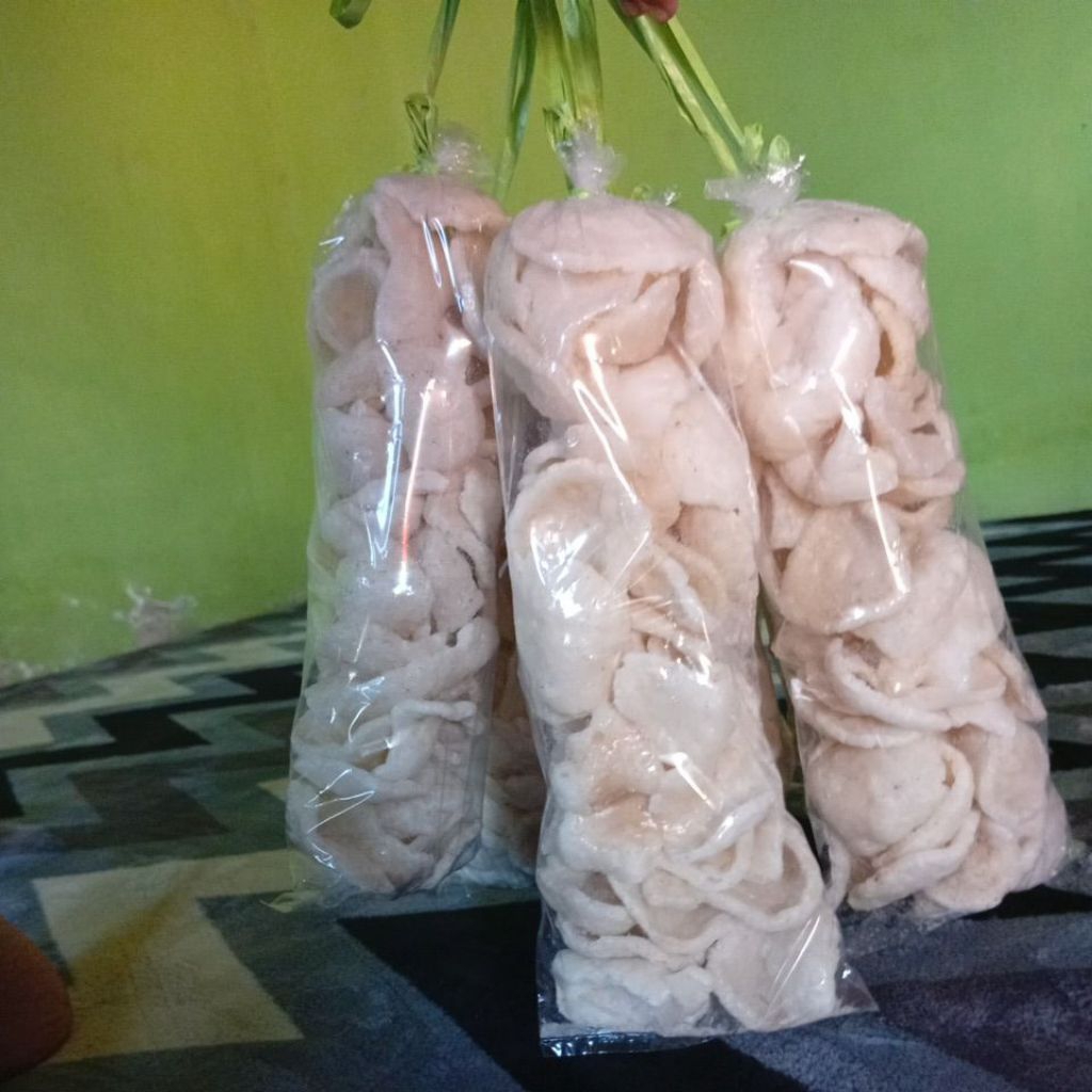 KRUPUK UPIL/KRUPUK RASA BAWANG/KRUPUK ASLI KEDIRI(MINI)