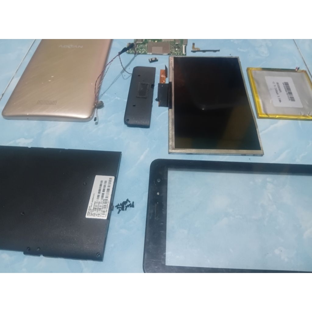 Suku Cadangan Sperpat TABLET Advan S7C Baterai LCD Touchscreen Mesin