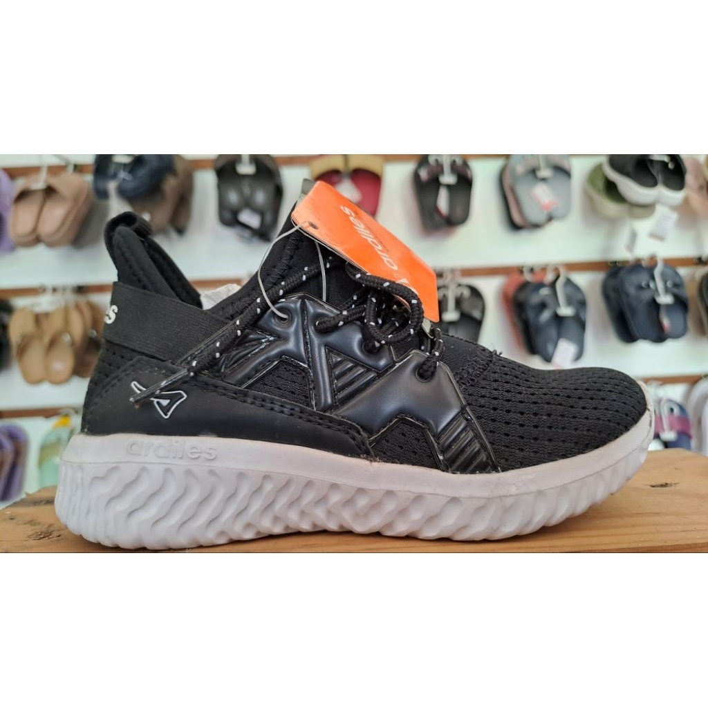 SEPATU ARDILES SEPATU SEKOLAH SEPATU HITAM PUTIH SEPATU HITAM POLOS SEPATU MURAH SEPATU RINGAN