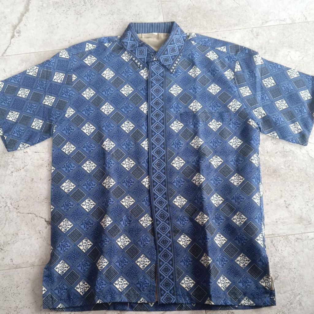 kemeja batik kombinasi biru,putih,hitam