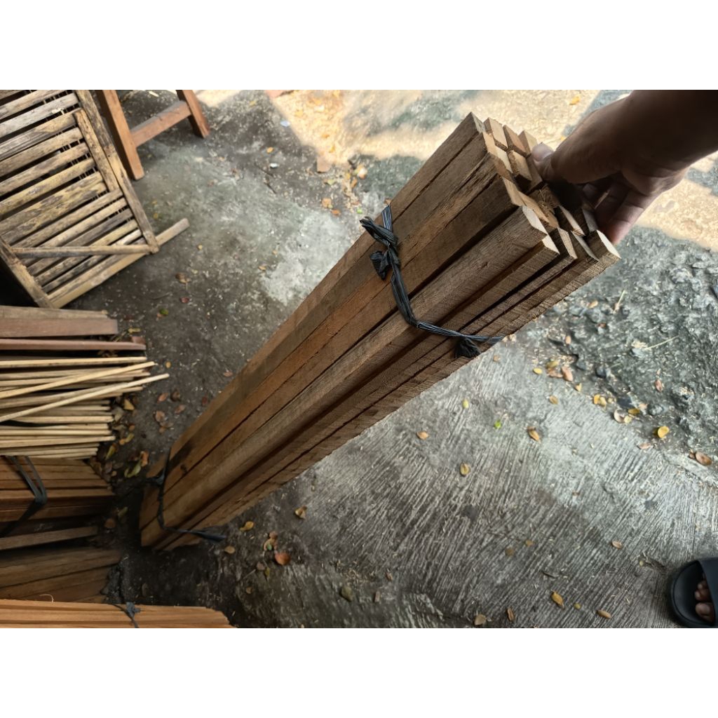 kayu reng