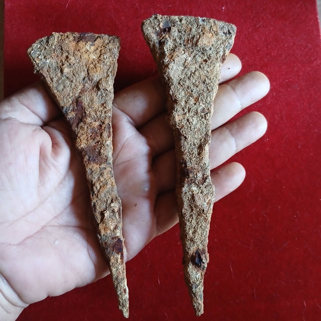 Koleksi Temuan Galian Tanah Kapak Pethel Besi KUNO KaBudhan