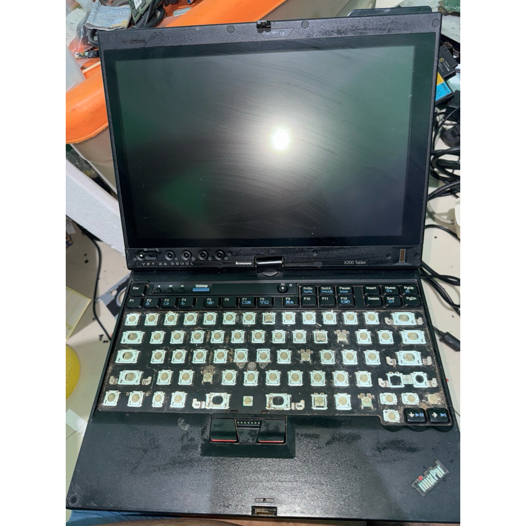 Lenovo thinkpad  200 Tablet kondisi mati