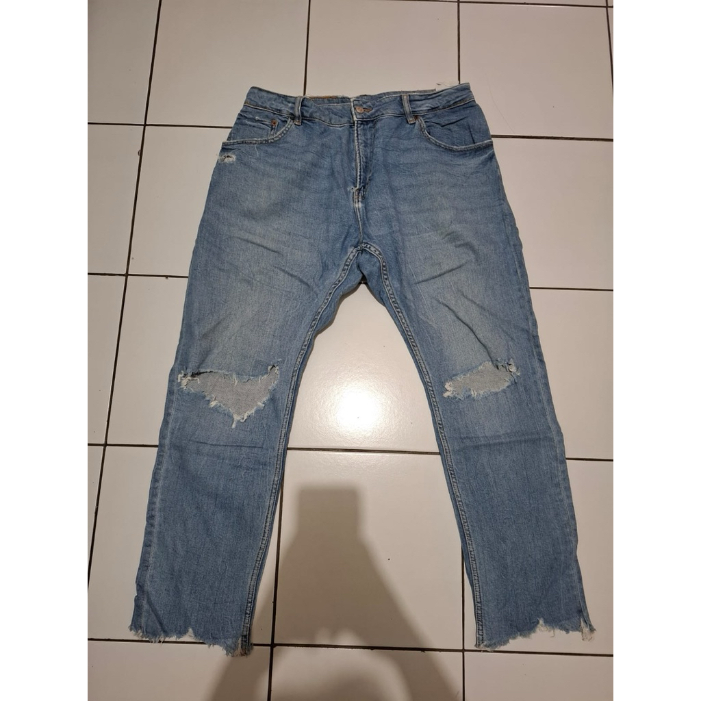 Preloved Celana Ripped Jeans Bershka