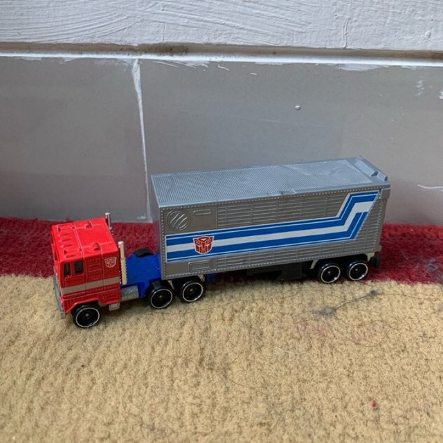 Hot Wheels Track Transformers