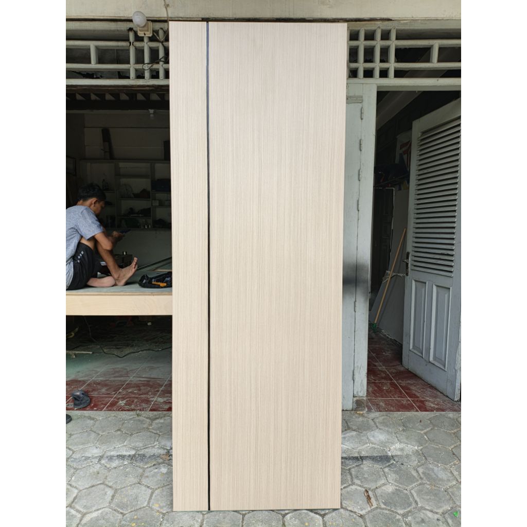 Pintu HPL bahan dasar jati/merbau