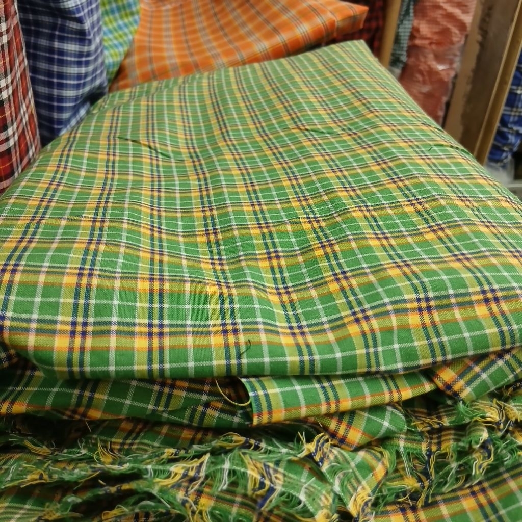Kain bahan katun kotak polyester seragam sekolah / Kain katun kotak polyester seragam anak sekolah p
