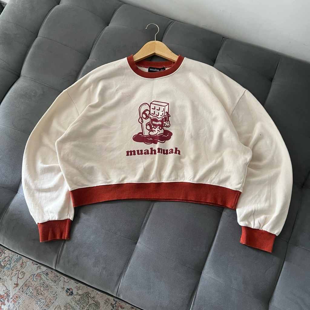 CREWNECK CROP MUAH MUAH