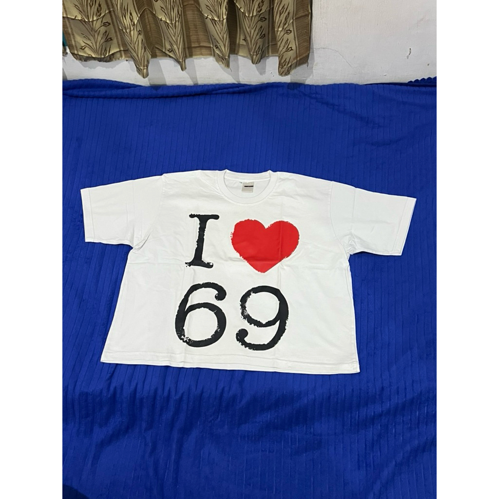Tshirt boxy size M by 88apparel_