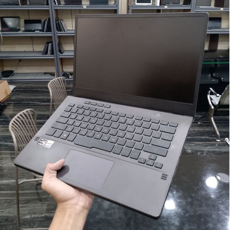 Laptop Gaming Asus ROG Zephyrus G14 GA401QH AMD Ryzen 7-5800HS GTX 1650 Ram 8Gb Ssd 512Gb