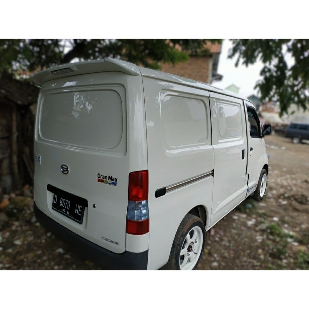 Spoiler Grand Max Belakang / Spoiler Belakang Blind van - Aksesoris Mobil grand max