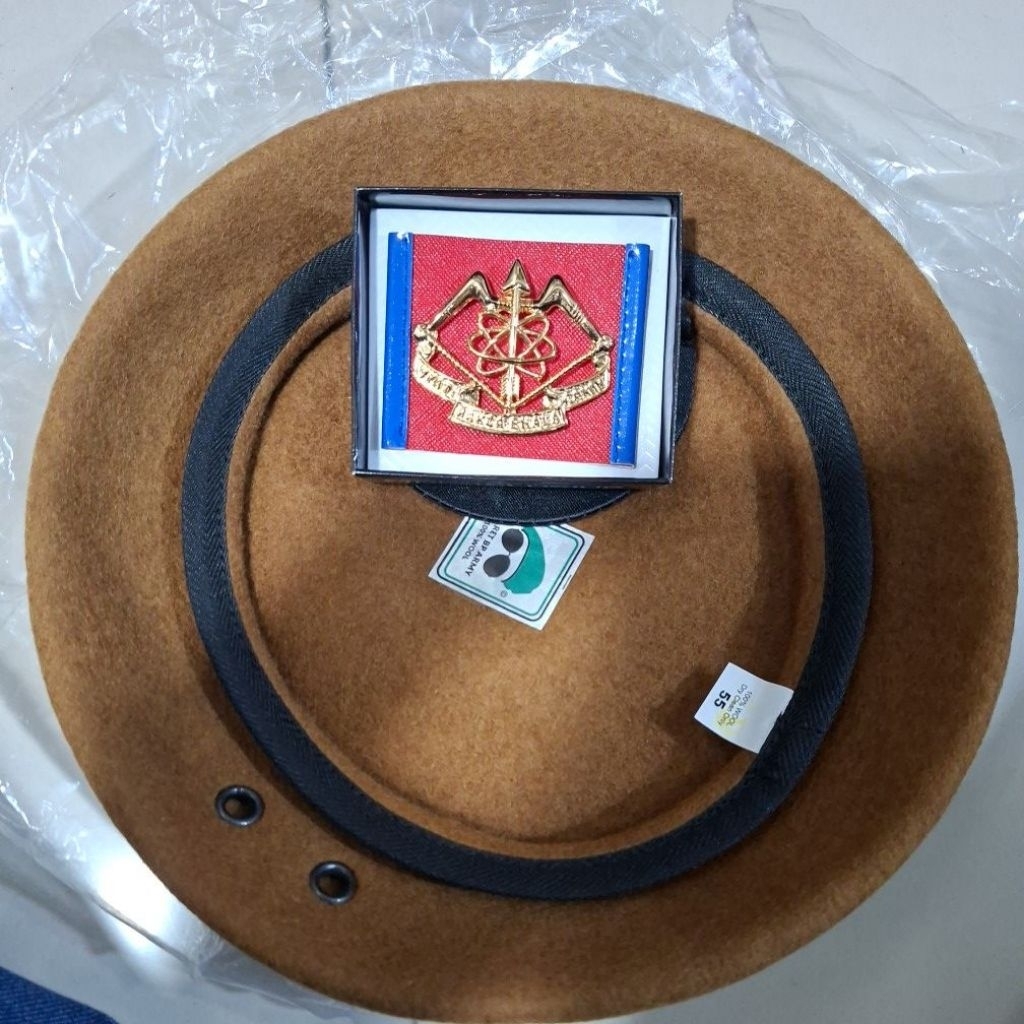 Baret arhanud baret arhanut + emblem satu set