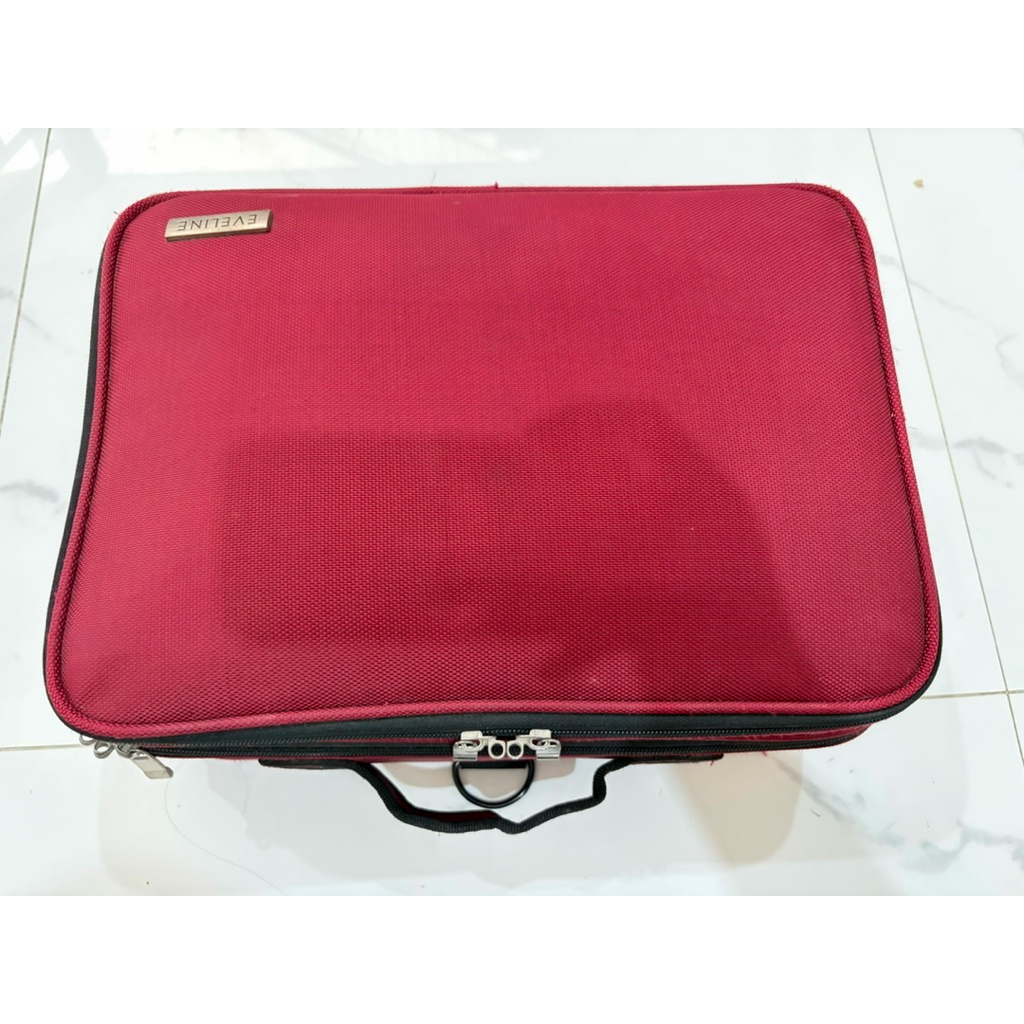PRELOVED - Beauty Case Merk EVELINE Warna Merah Size M