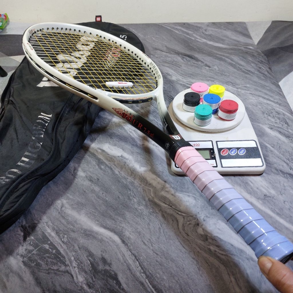 RAKET TENIS ORIGINAL WILSON AERO TOUR 7.5 Si  BEKAS 300G MASIH BAGUS SIAPNPAKAI