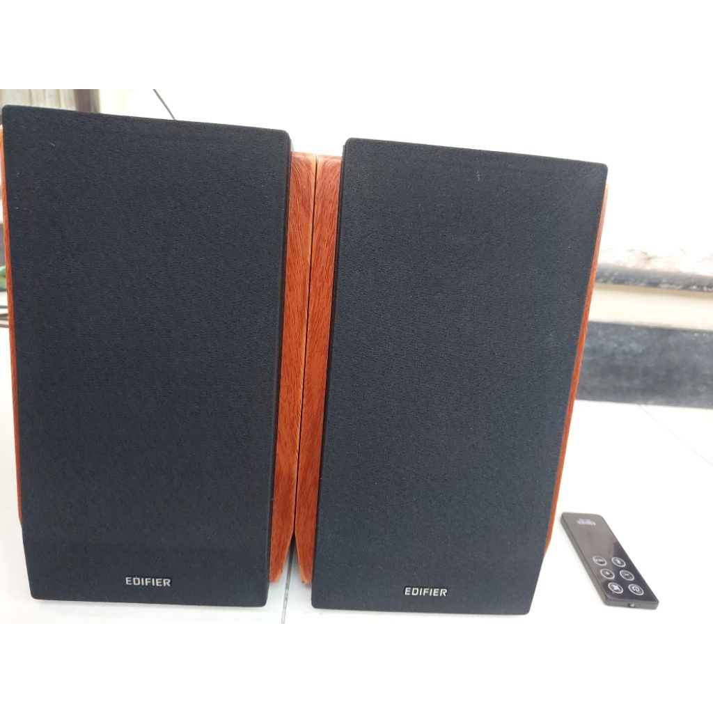 Speaker Edifier 1700BT bekas