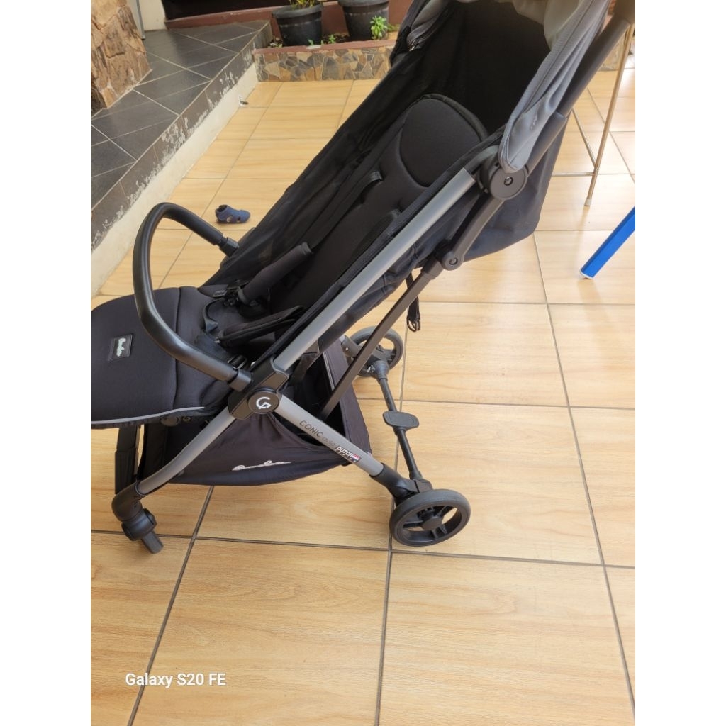 Preloved Cocolatte Conic Auto Stroller