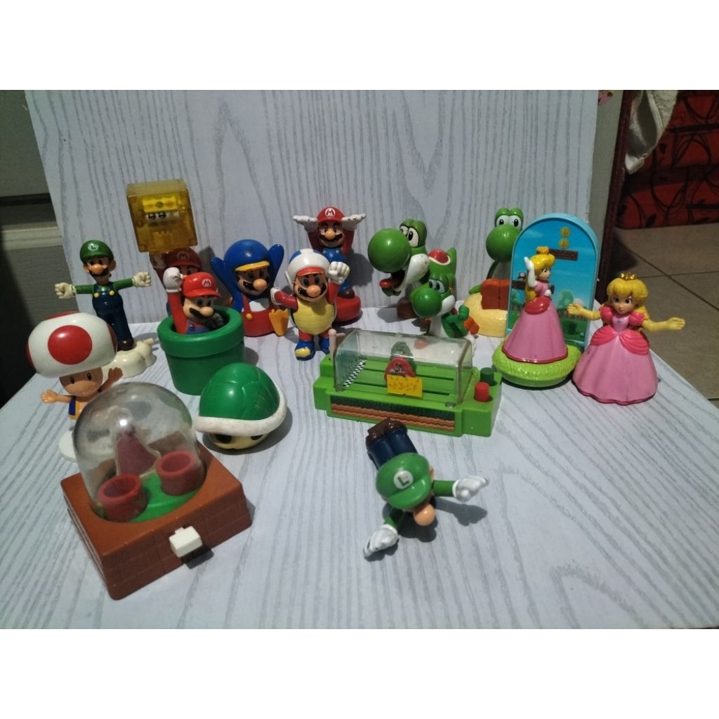 ​[PRELOVED] Koleksi Figure Super Mario Bros - Mainan Figur Karakter Mix