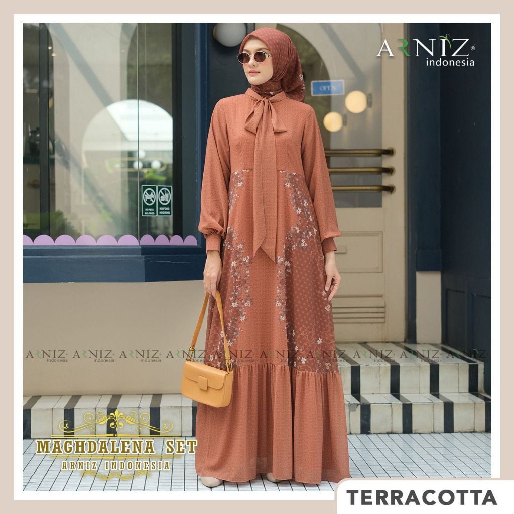 Maghdalena Set by Arniz (Dress & Scarves)