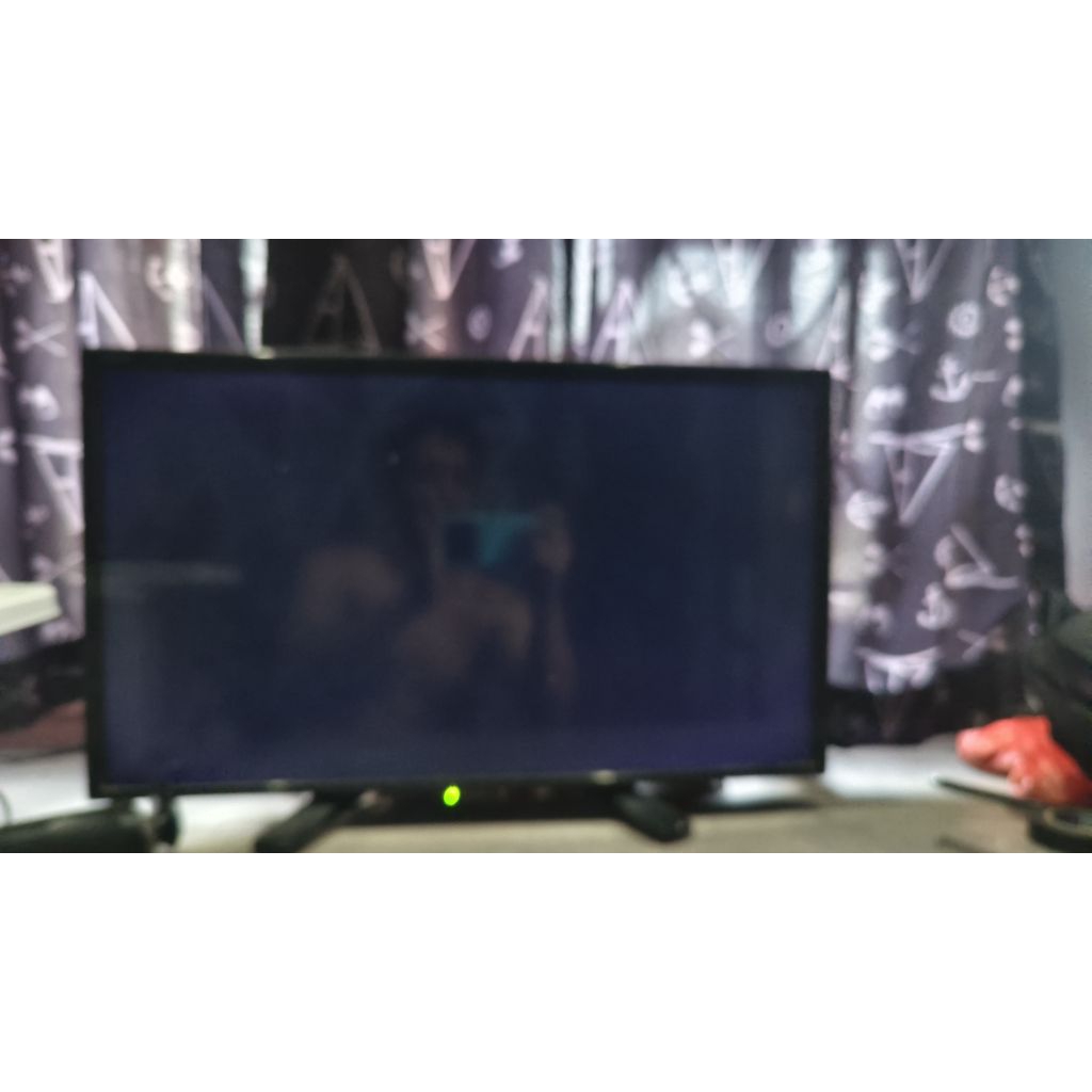 tv sharp 24" second