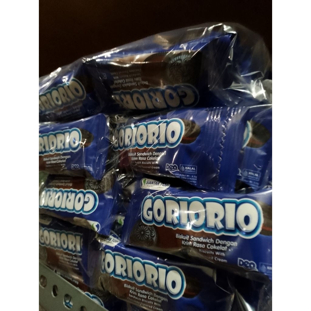 Biskuit Goriorio renceng Rasa coklat vanila