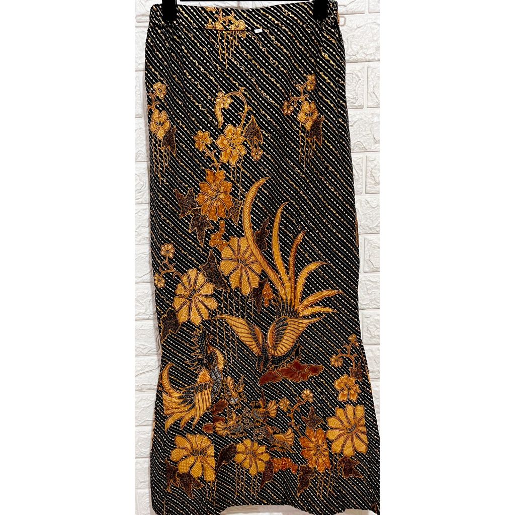 ROK BATIK KATUN HITAM GLITTER GOLD