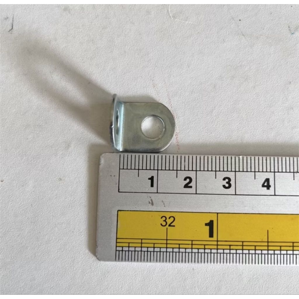 ( 1pcs) plat siku L/siku L besi atau plat siku(UKURAN 1.5×1.5CM) Ukuran Lobang baut 5MM