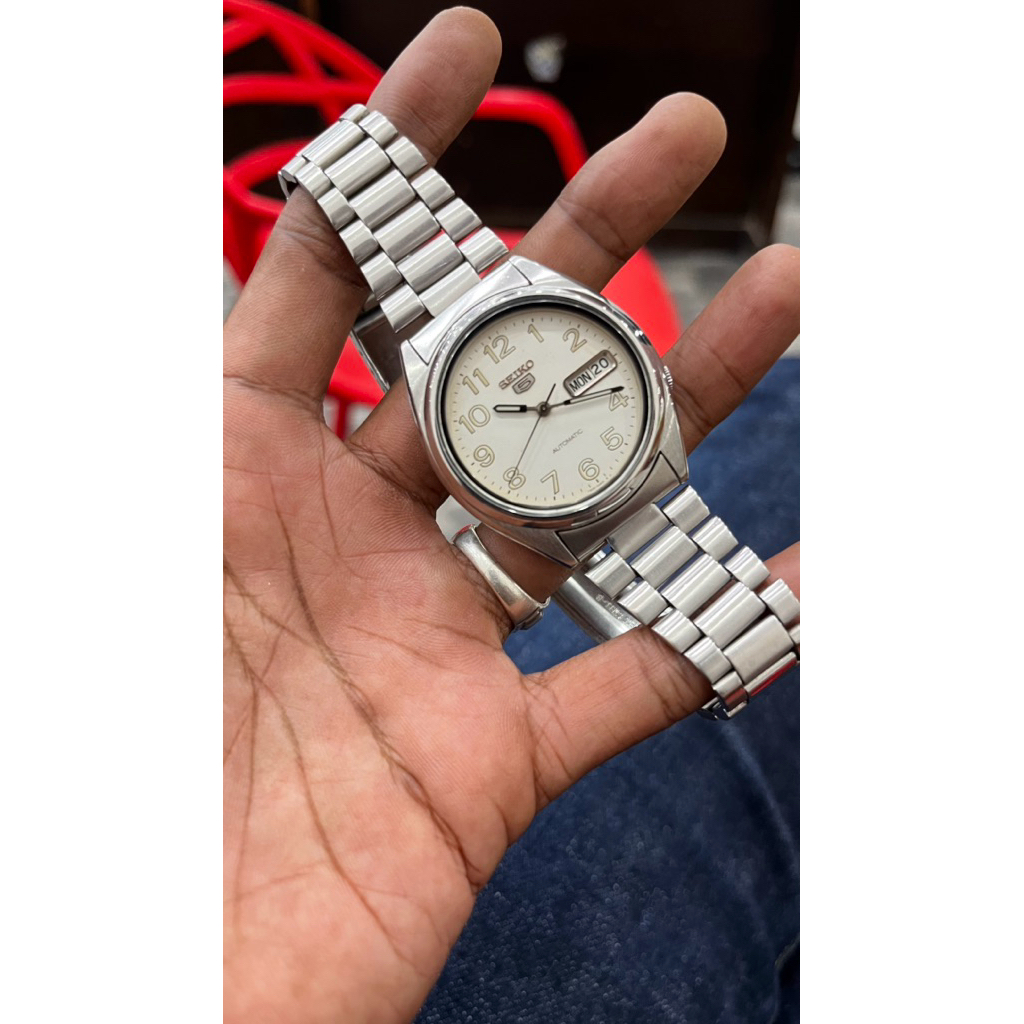 Seiko 5 Military 7S26-0550 otomatis field watch