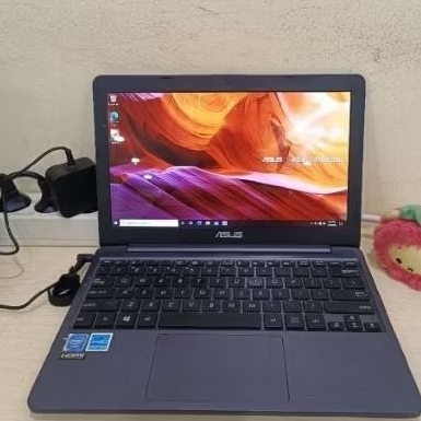 Laptop Asus e203mah