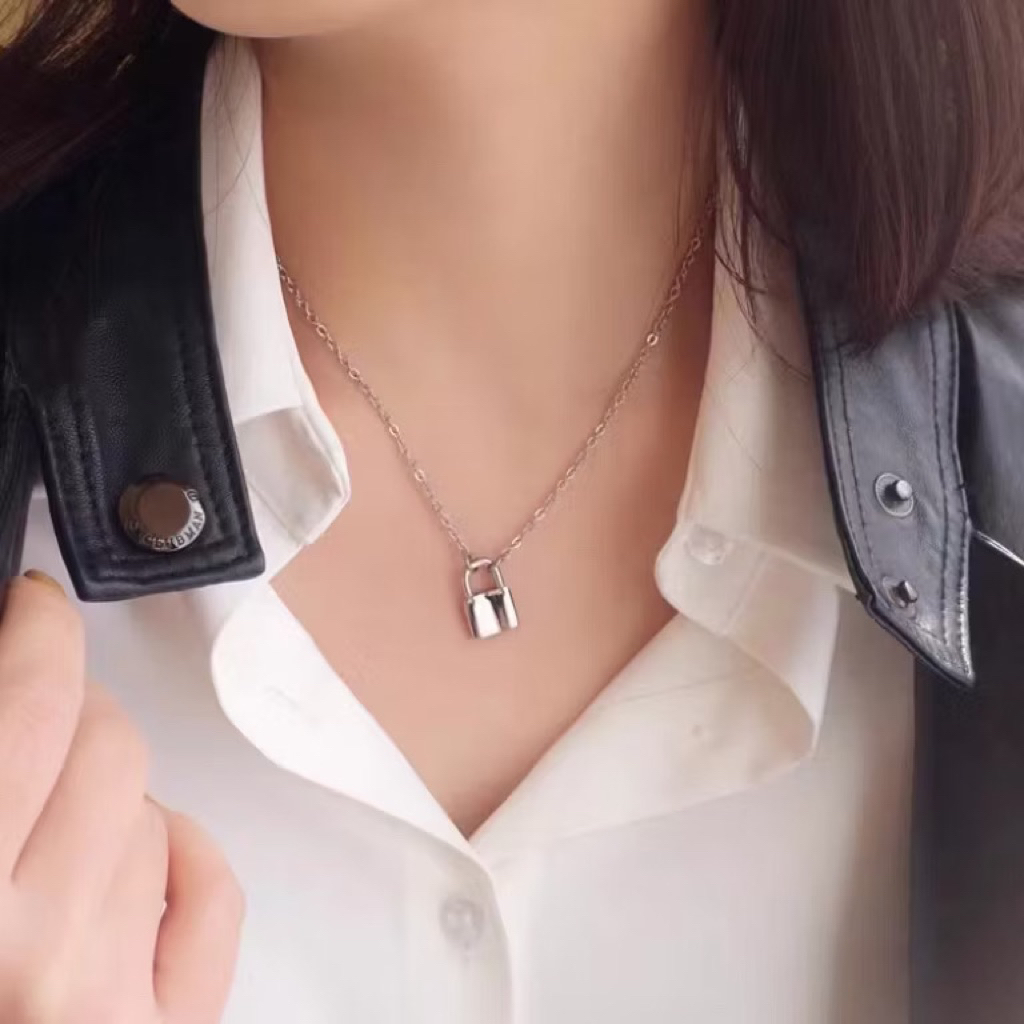 Kalung rantai wanita model gembok lock liontin warna silver perak necklace chain pendant aksesoris a