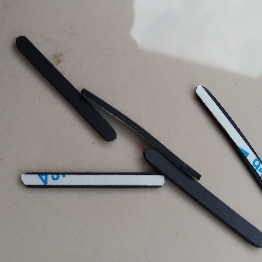 DIY Karet Kaki Laptop Dell Inspiron 15 5440 | Rubber Feet Anti Slip | Dudukan Bawah | Harga Satuan |