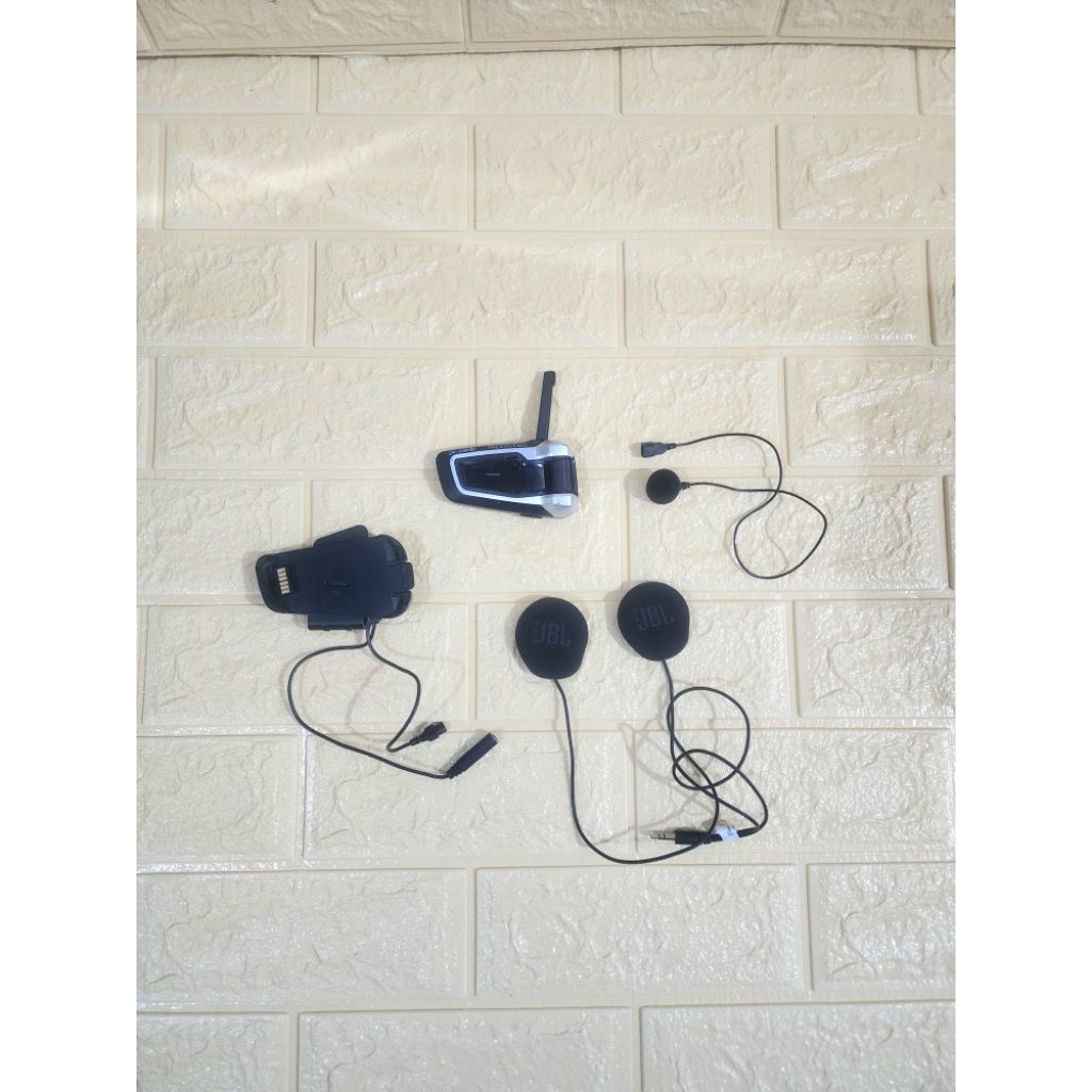 Cardo Packtalk Bold JBL