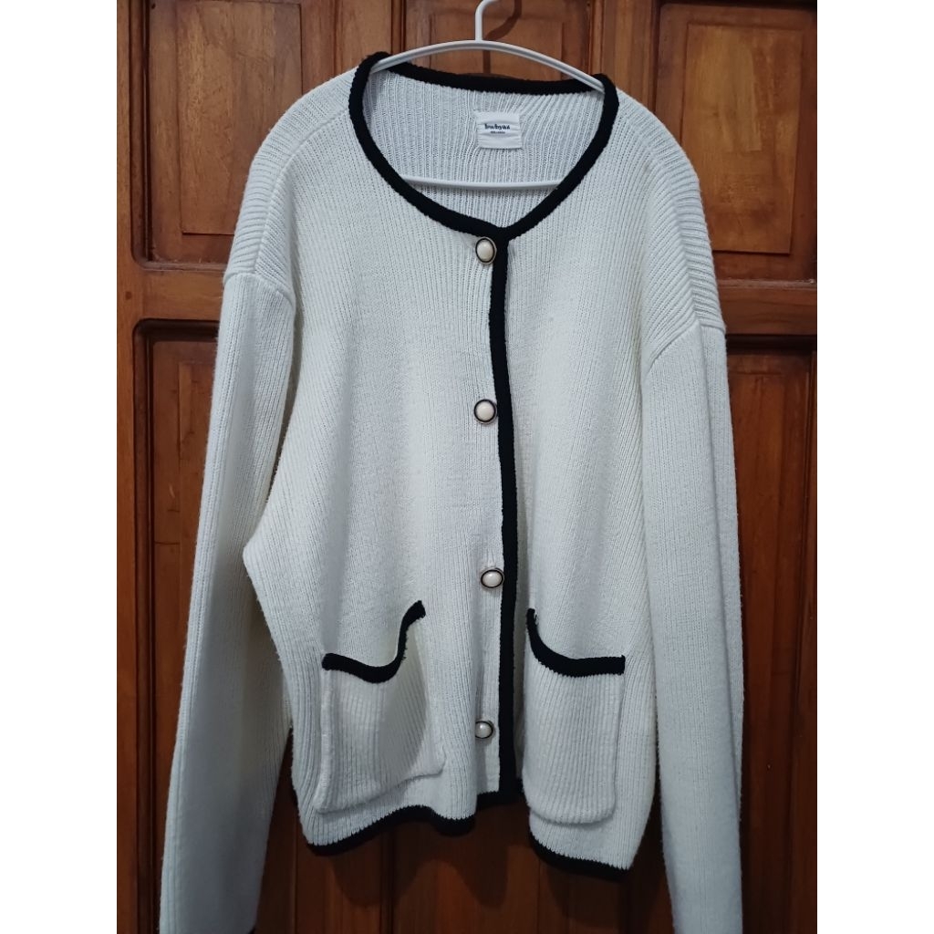 Preloved Cardigan Bwbyaz