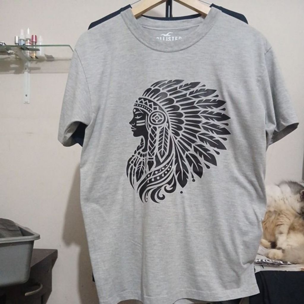 Kaos katun tebal warna abu kerah kencang built up tanpa jahitan samping HOLLISTER second Original si