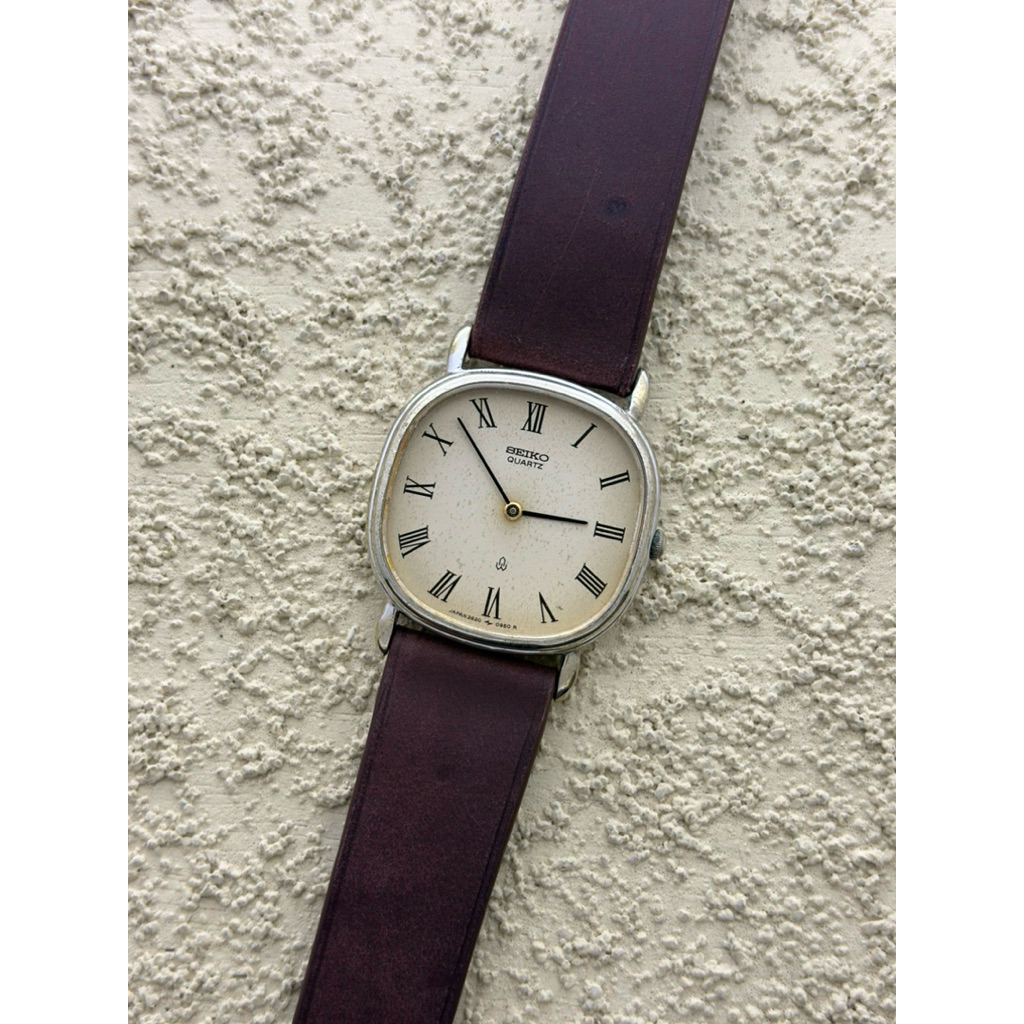 Dresswatch Jam tangan Seiko Tank sq Roman dial Second Preloved