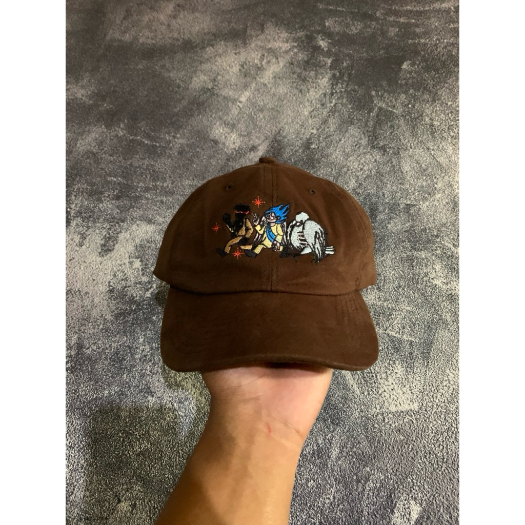 Topi Persona Hindia