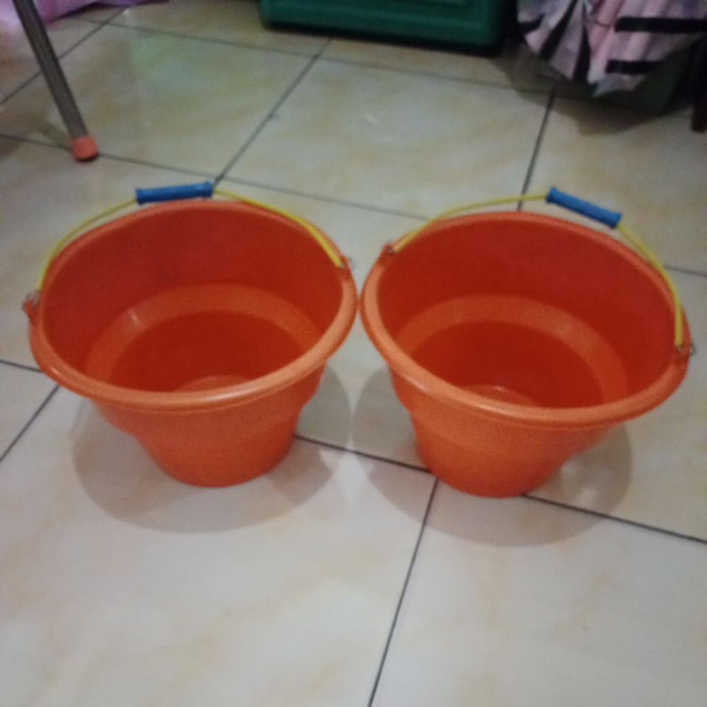 Timba cor orange/Timba cor 15 orange anti pecah/Ember adukan serbaguna/timba cor lentur dan kuat