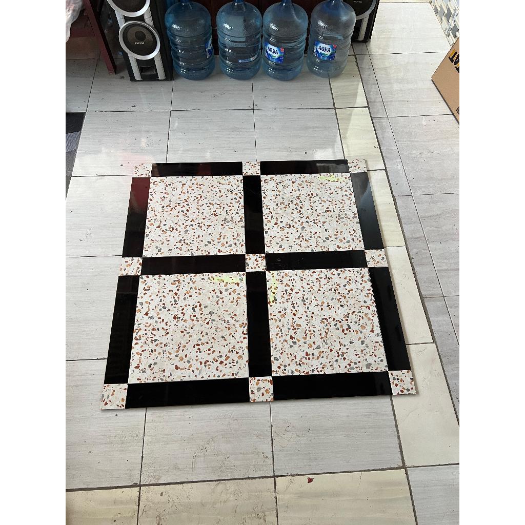 Keramik Lantai Costum Carport/Teras