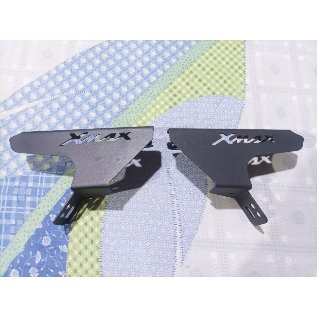 Breket Barcket Braket Lampu tembak motor yamaha xmax 250 masih sangat baru