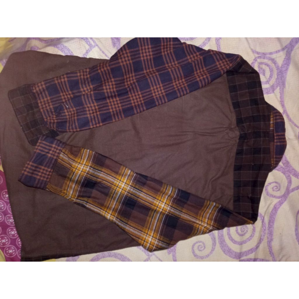 KemejaUniqloSecond