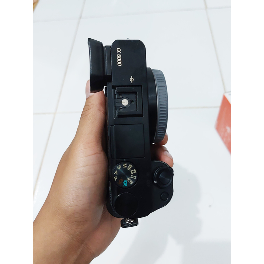 Kamera Mirrorless Sony A6000 Lensa Kit Second