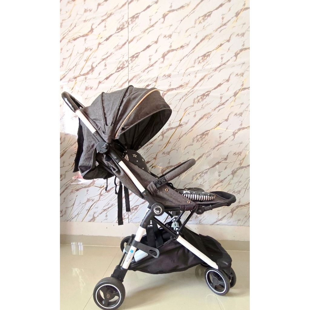 Stroller Lipat Genius babyElle